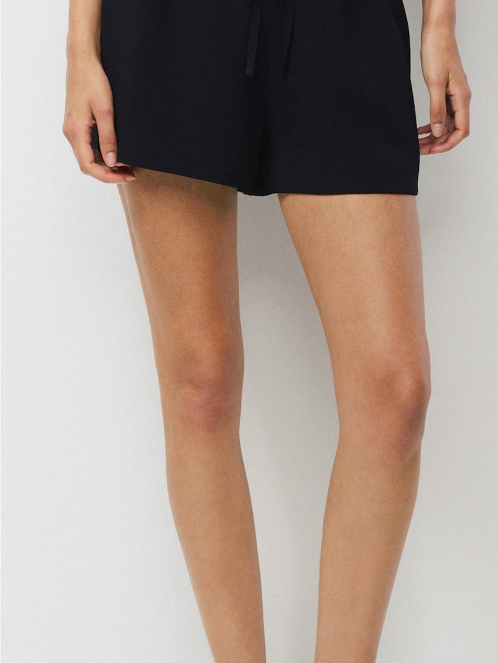 Aritzia Crepette Black Tailored Shorts